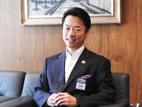 西川八一行社長