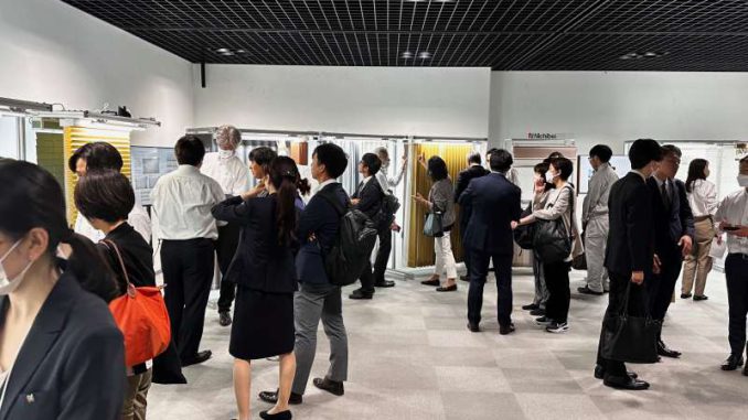 初日、東京会場にはプロユーザーが押し寄せた