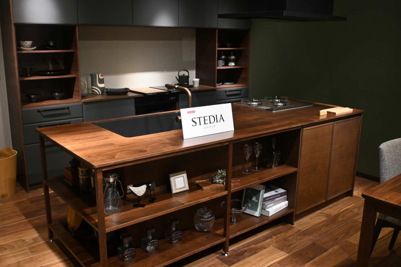 取材】発表会レポート：クリナップ 「STEDIA」に天然木ワークトップ
